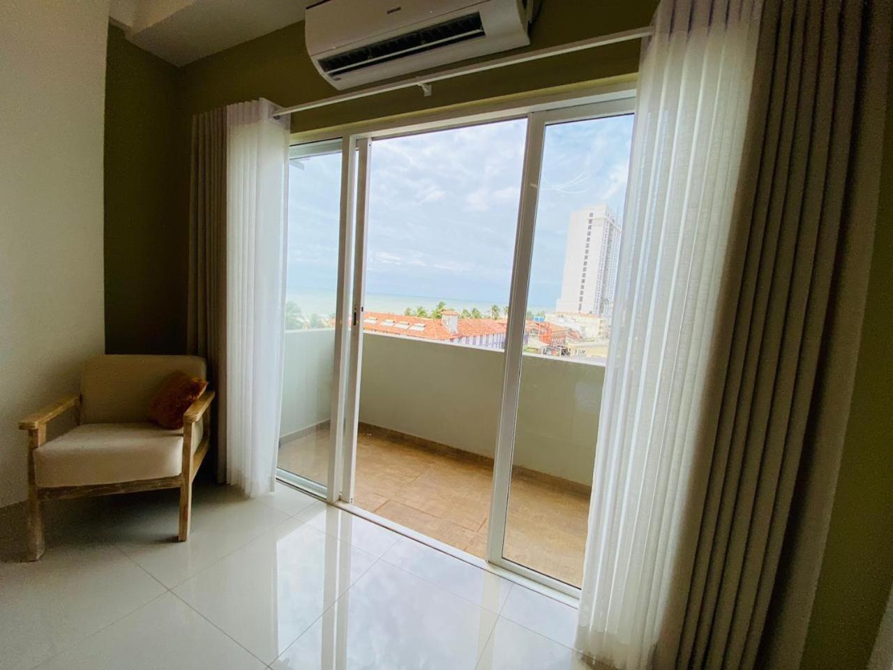 Ocean Breeze - Udaya Luxury Apartments Negombo Exteriér fotografie
