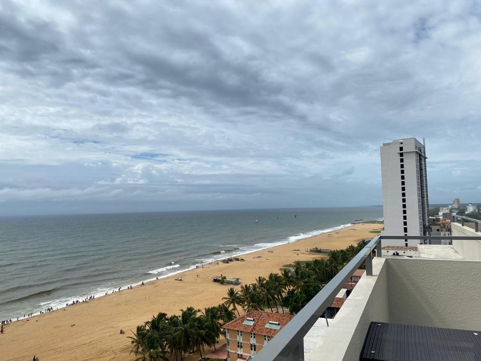 Ocean Breeze - Udaya Luxury Apartments Negombo Exteriér fotografie